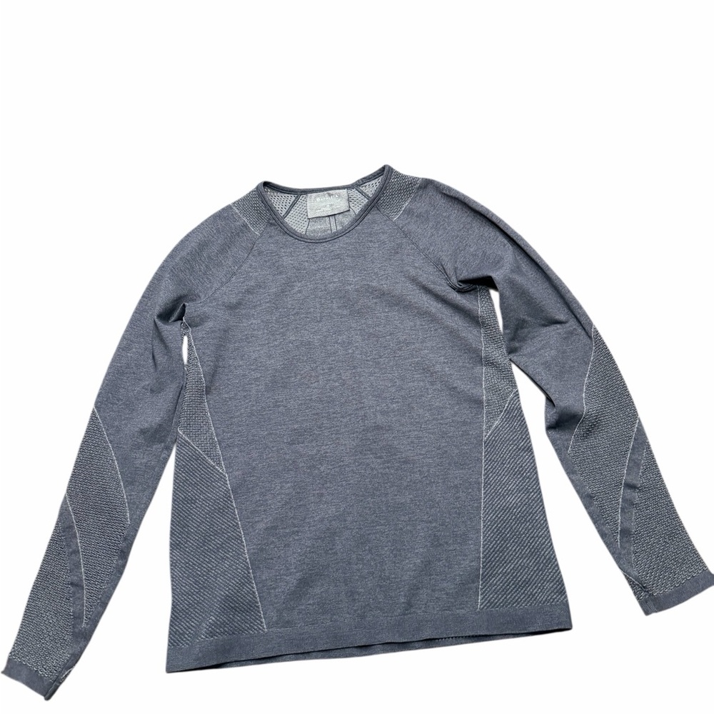 Athleta women’s Gray Long Sleeve athletic top